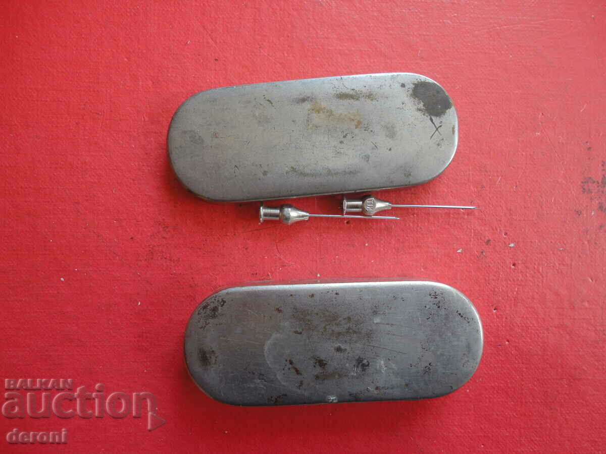 Delivery of Medical Metal Box Box Delivery of Medical Metal Box Box