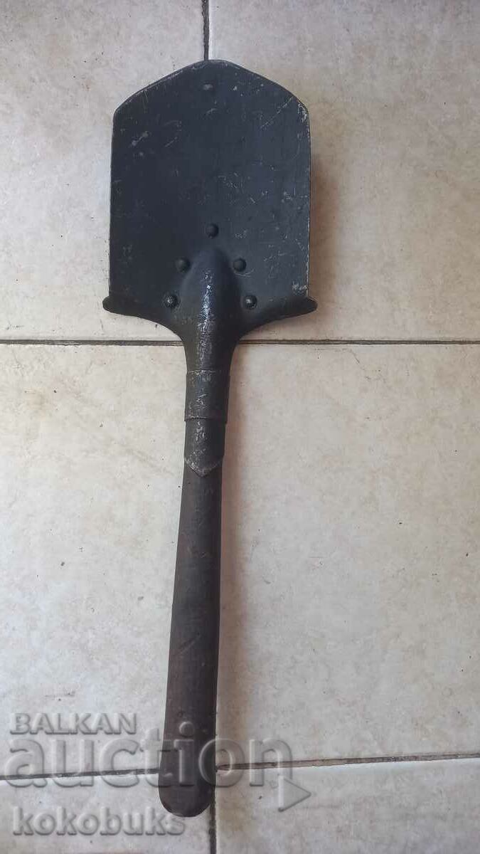 Military spade