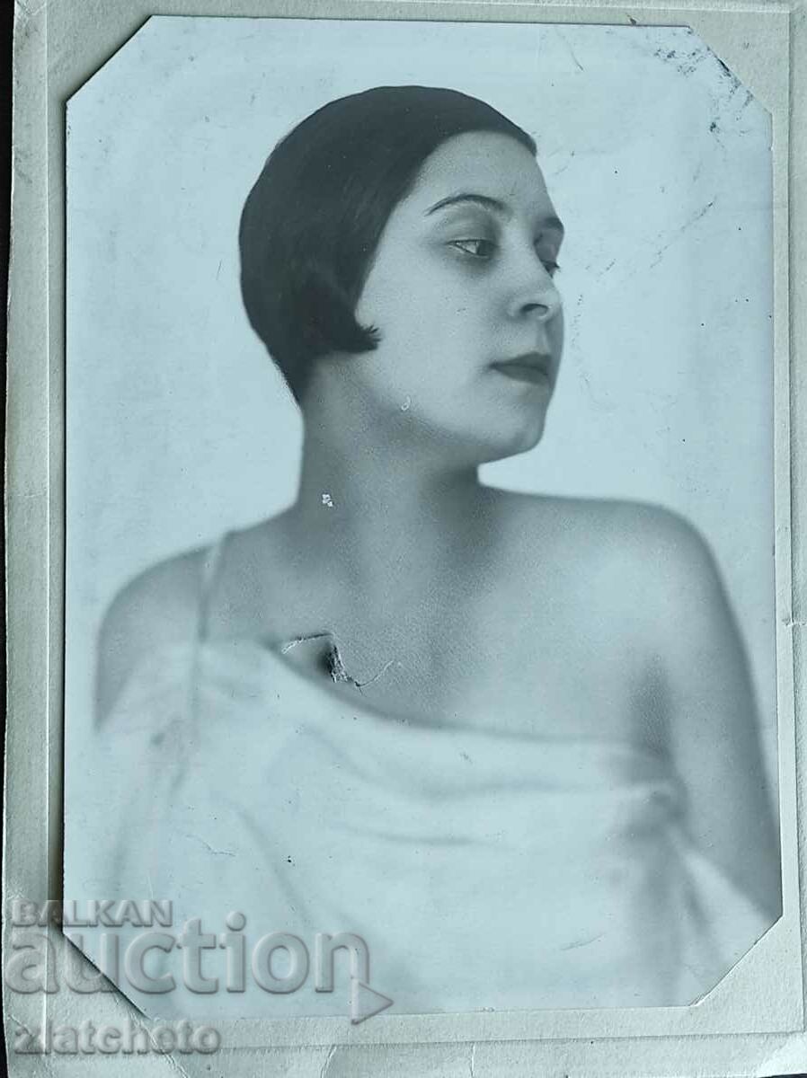 Old photo cardboard Kingdom of Bulgaria - with price 40.00 BGN | € 20.45 Old photo cardboard Kingdom of Bulgaria - with price 40.00 BGN | € 20.45