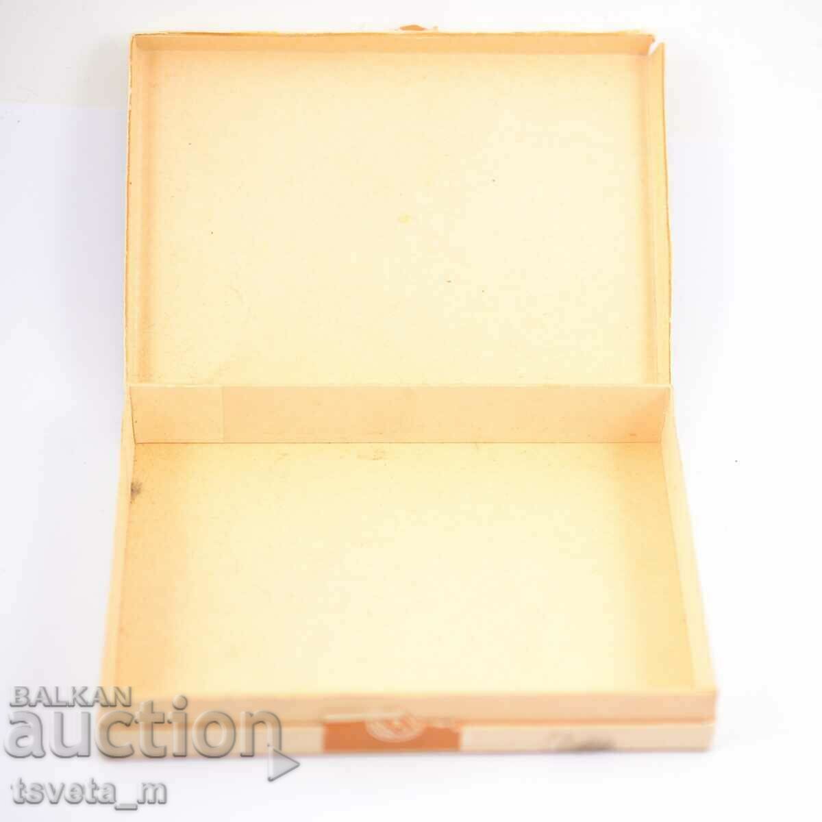 Delivery of AMATEUR Russia USSR Ukraine cigarettes Empty cardboard box