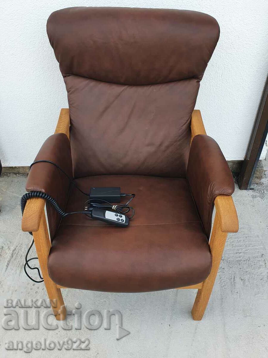 Massive electric armchair made of walnut and genuine leather!