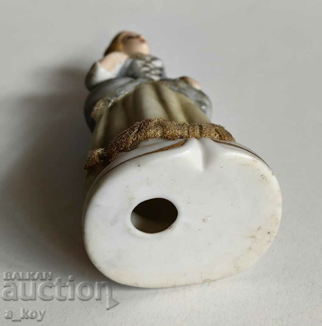 ПОРЦЕЛАНОВА СТАТУЕТКА ФИГУРА ЗДРАВА ЖЕНА - 6