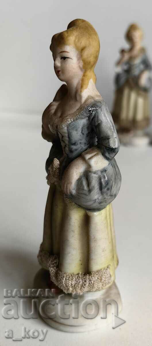 PORCELAIN STATUETTE FIGURE OF A HEALTHY WOMAN - 5 PORCELAIN STATUETTE FIGURE OF A HEALTHY WOMAN - 5