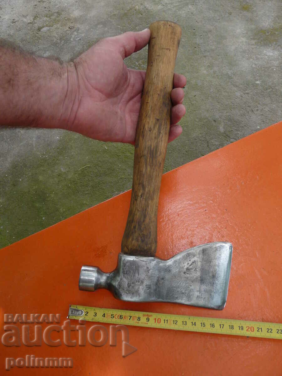 Auction Old ax / hammer - 520 Auction Old ax / hammer - 520