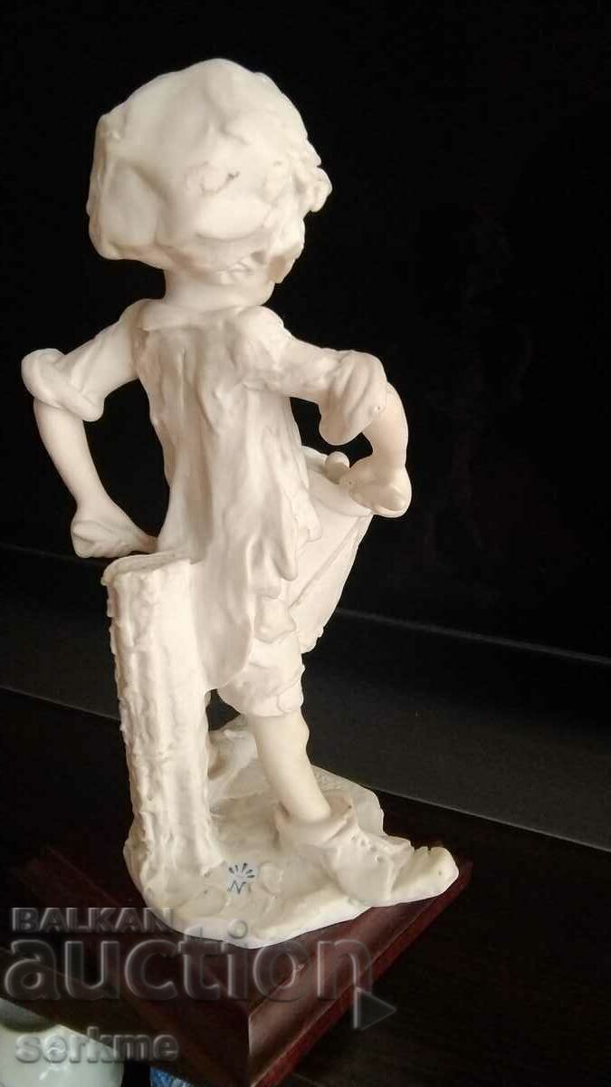 Auction Porcelain figure Auction Porcelain figure