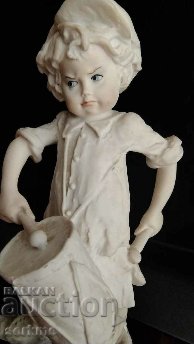 Delivery of Porcelain figure Delivery of Porcelain figure