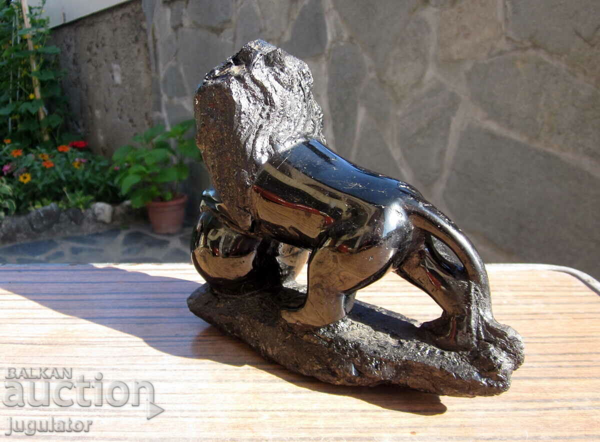 Delivery of old natural anthracite lion statuette figure Delivery of old natural anthracite lion statuette figure