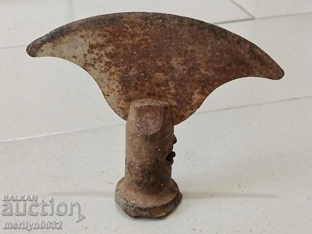 Old hatchet satyr ax without sap with price 46.00 BGN | € 23.52 Old hatchet satyr ax without sap with price 46.00 BGN | € 23.52