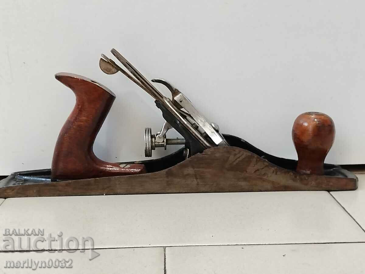 Instrument vechi de rindeau pentru prelucrarea lemnului cu cuțit cu preț 70.00 BGN | € 35.79