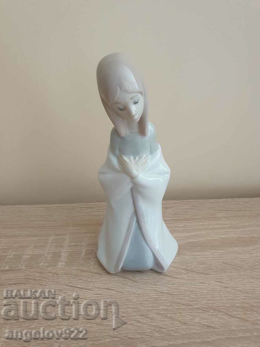 Spanish porcelain figure statuette LLADRO