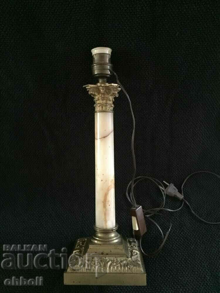 Auction  Classic lamp