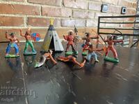 Old figurines of Indian soldiers. Rubber GDR 70-80