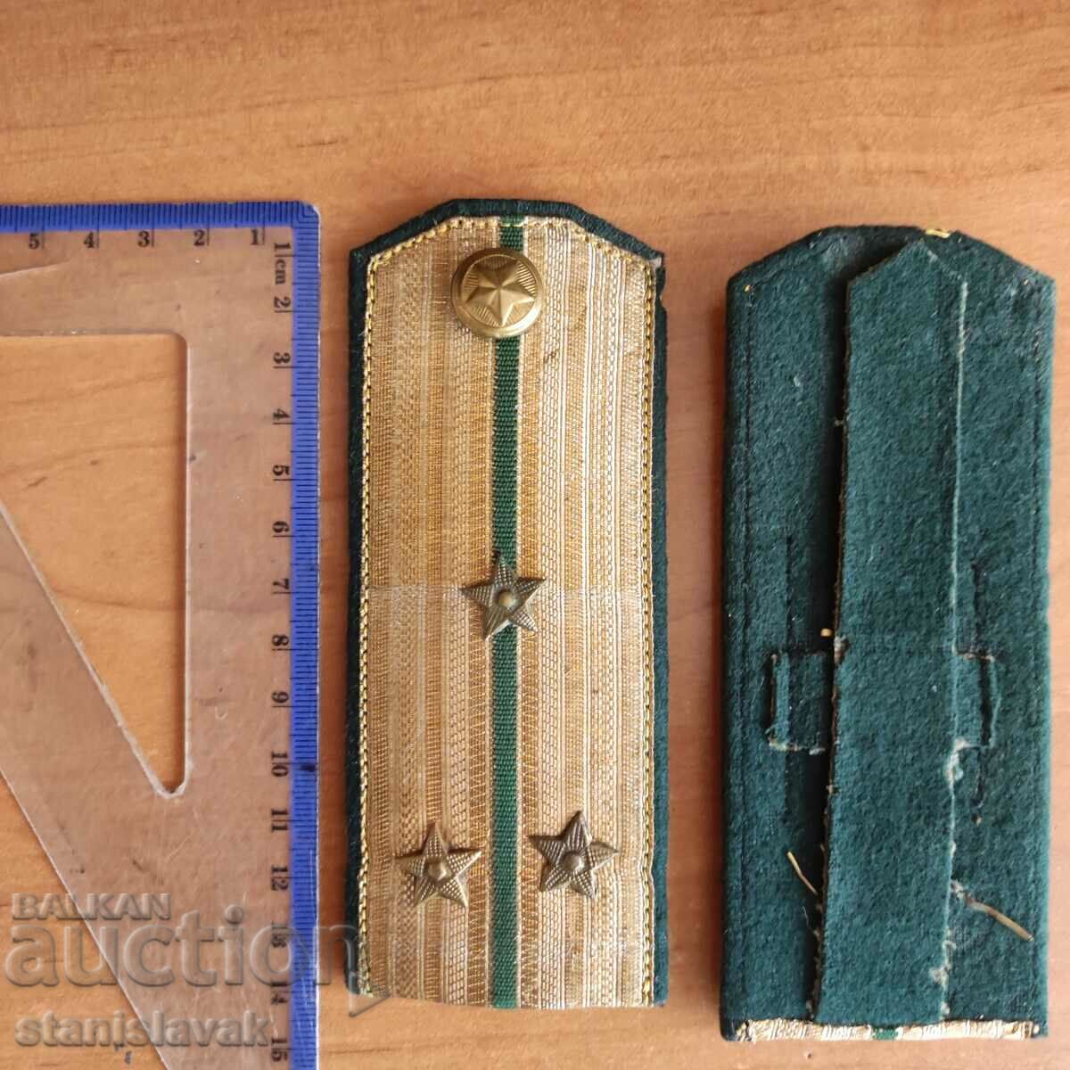 Επωμίδες παρέλασης ενός ανώτερου υπολοχαγού από το GV τραυματίες κοινωνικών. με τιμή 60.00 BGN | € 30.68