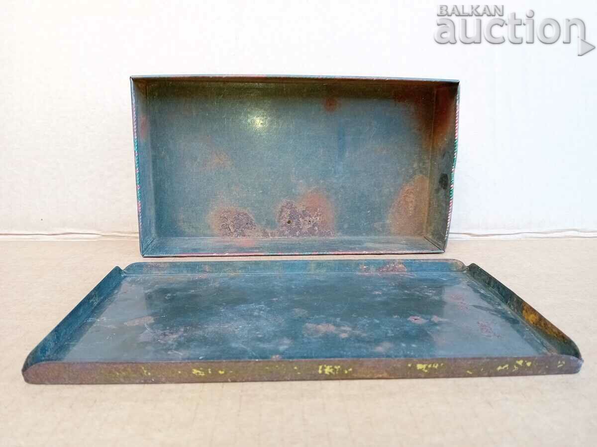 Earl Ford metal tin box Britain 40s - 7 Earl Ford metal tin box Britain 40s - 7