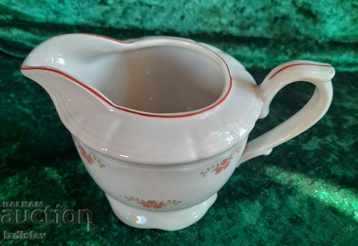 Licitație Urcior bulgaresc din portelan pentru lapte sau smantana