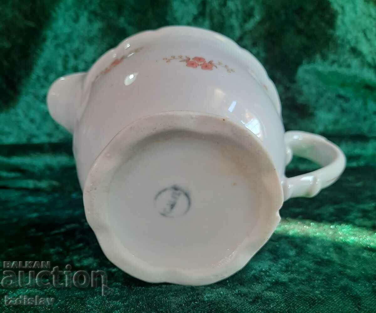 Livrarea Urcior bulgaresc din portelan pentru lapte sau smantana Livrarea Urcior bulgaresc din portelan pentru lapte sau smantana