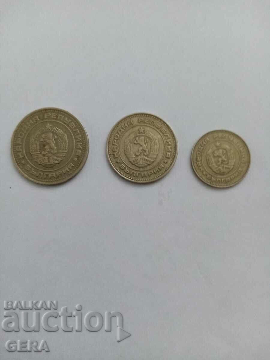 lot of coins 1988 with price 12.00 BGN | € 6.14 lot of coins 1988 with price 12.00 BGN | € 6.14