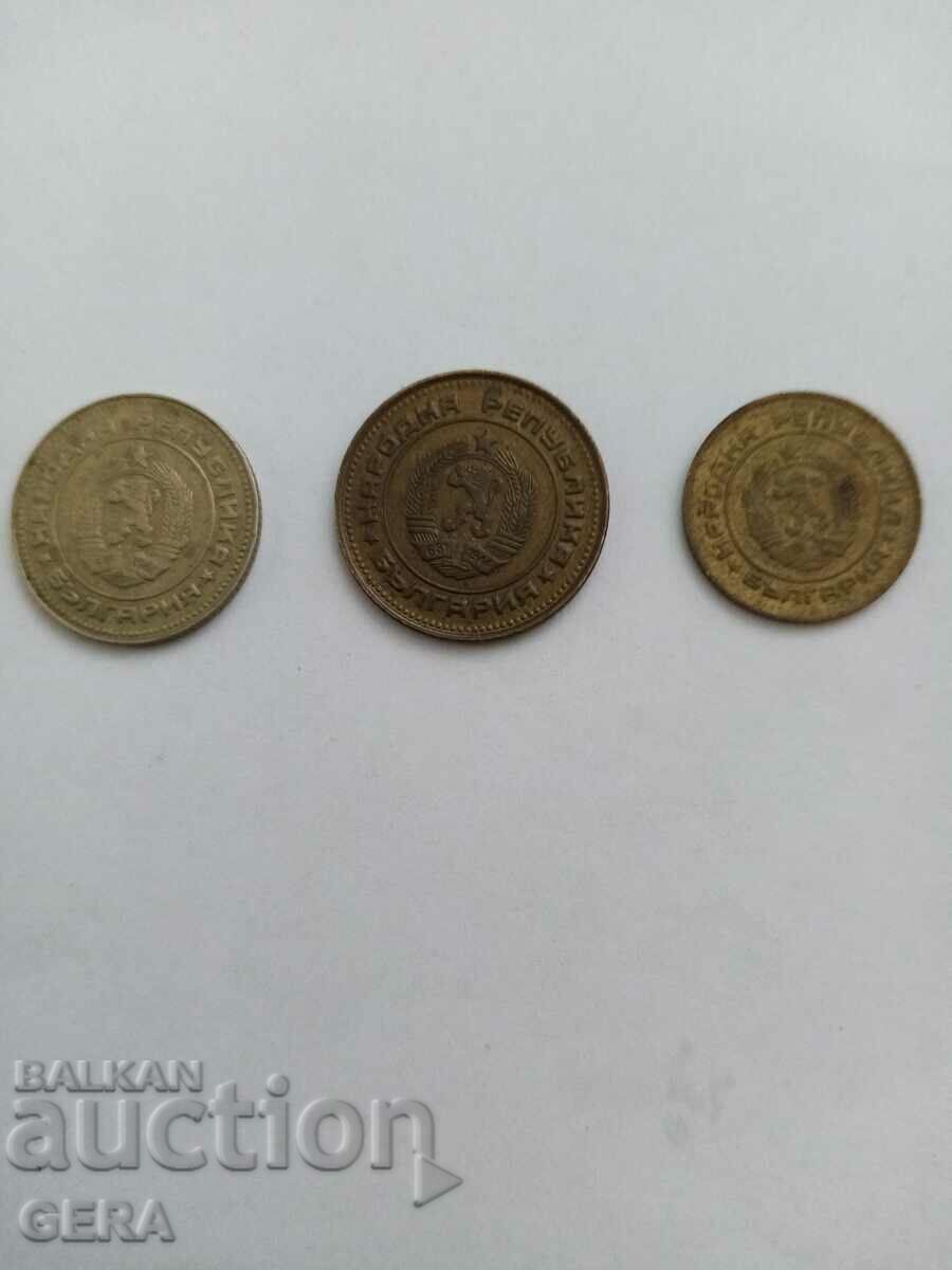 lot of coins 1988 with price 12.00 BGN | € 6.14 lot of coins 1988 with price 12.00 BGN | € 6.14