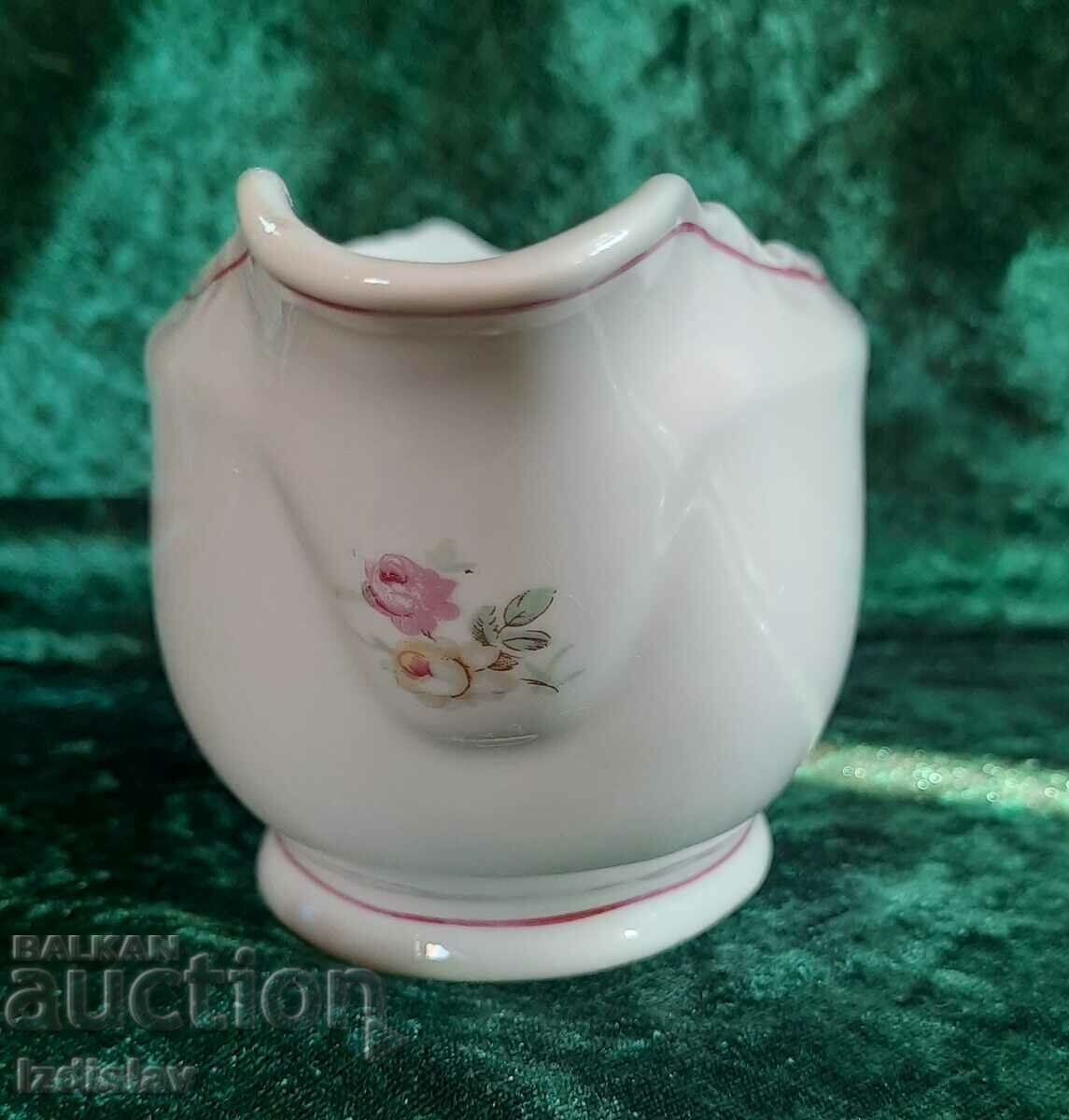 Βουλγαρικό πιατάκι από πορσελάνη, Kitka με τιμή 15.00 BGN | € 7.67