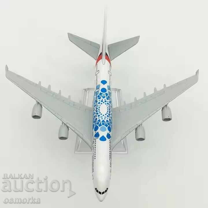 Delivery of Airbus 380 airplane model model Airbus Emirates metal avioc Delivery of Airbus 380 airplane model model Airbus Emirates metal avioc