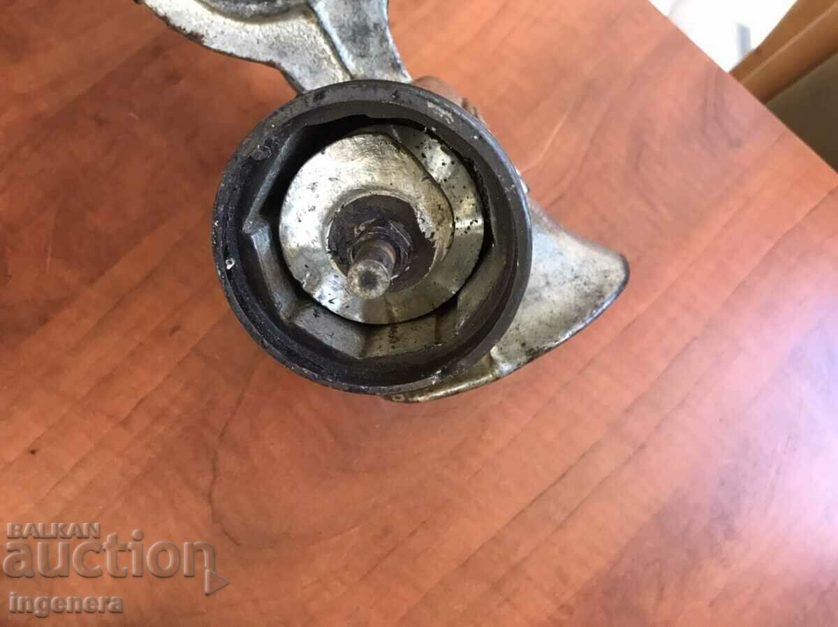 Auction GRINDING MACHINE "VOLCAN" 69 - BULGARIA MEAT GRINDER Auction GRINDING MACHINE "VOLCAN" 69 - BULGARIA MEAT GRINDER