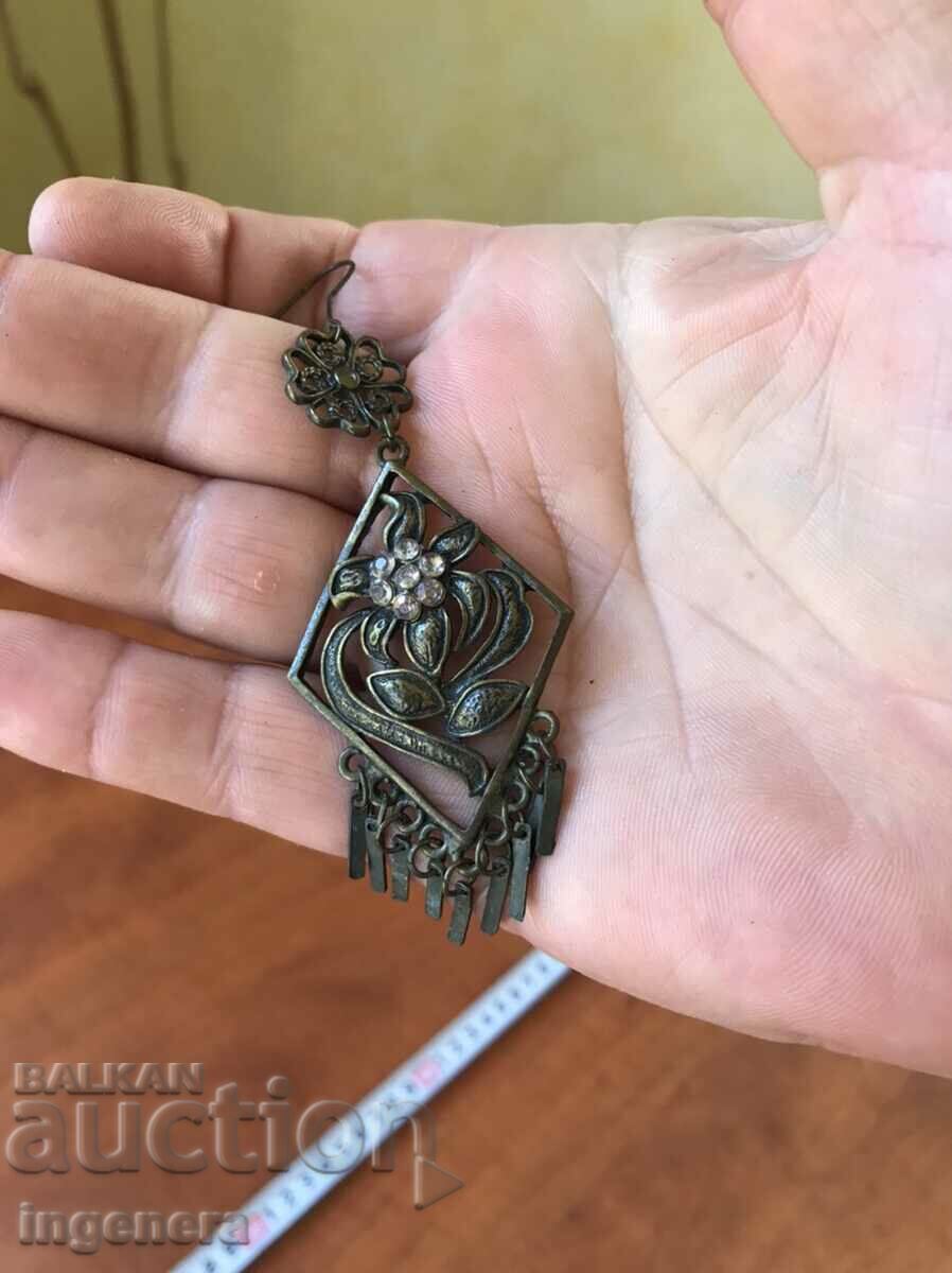 Delivery of EARRING EARRINGS PENDANT FLASH METAL