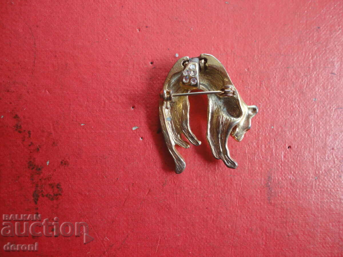 Auction Gold Plated Puma 44 Medallion Brooch Auction Gold Plated Puma 44 Medallion Brooch