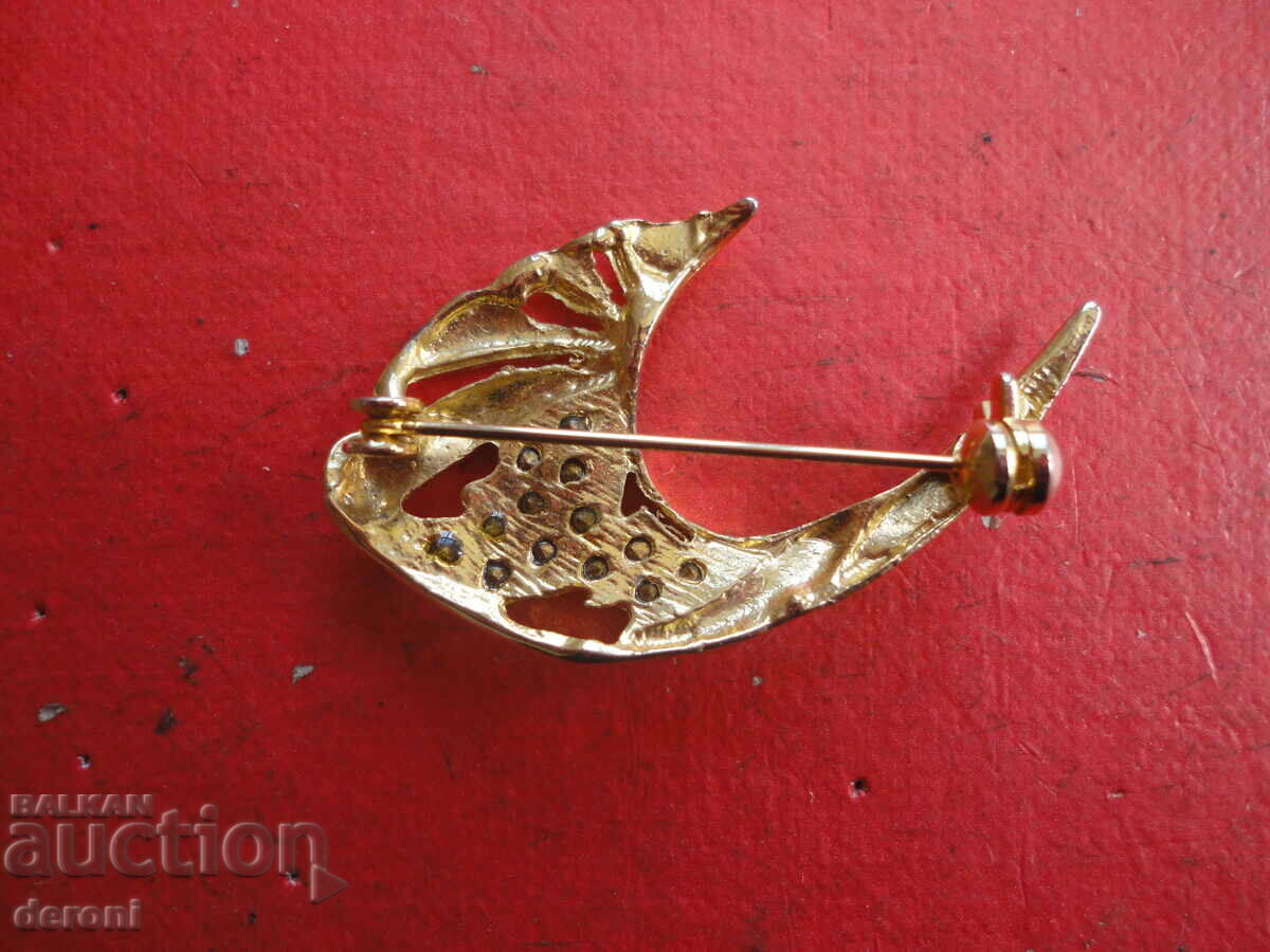 Auction Gold-plated brooch with stones 52 Auction Gold-plated brooch with stones 52