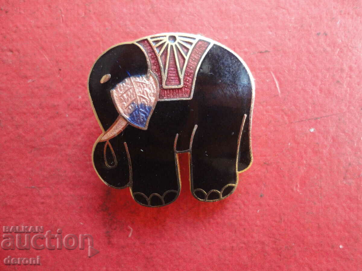 Amazing 53 enamel gilt badge badge with price 15.00 BGN | € 7.67 Amazing 53 enamel gilt badge badge with price 15.00 BGN | € 7.67