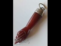 Amuletă unică, carnelian, argint.