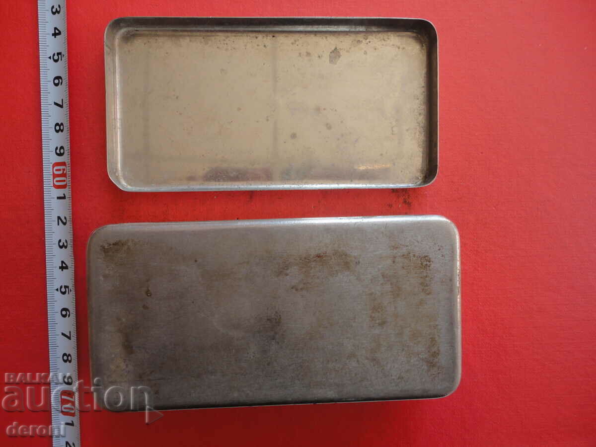 Antique metal medical tool box with price 25.00 BGN | € 12.78 Antique metal medical tool box with price 25.00 BGN | € 12.78