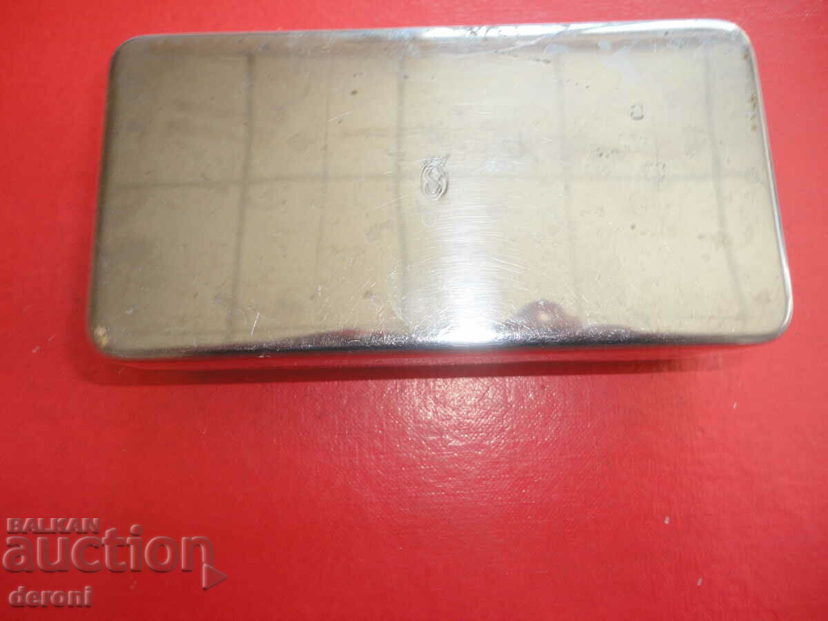 Delivery of Antique metal medical tool box Delivery of Antique metal medical tool box