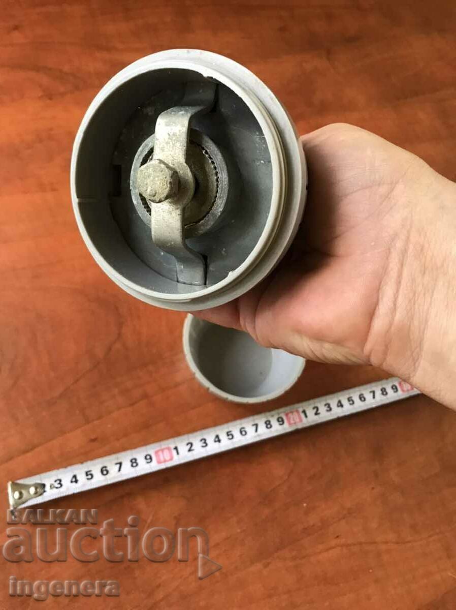 GRINDER GRINDER FOR NUTS, COFFEE, SPICES ETC.-NEW with price 39.00 BGN | € 19.94 GRINDER GRINDER FOR NUTS, COFFEE, SPICES ETC.-NEW with price 39.00 BGN | € 19.94