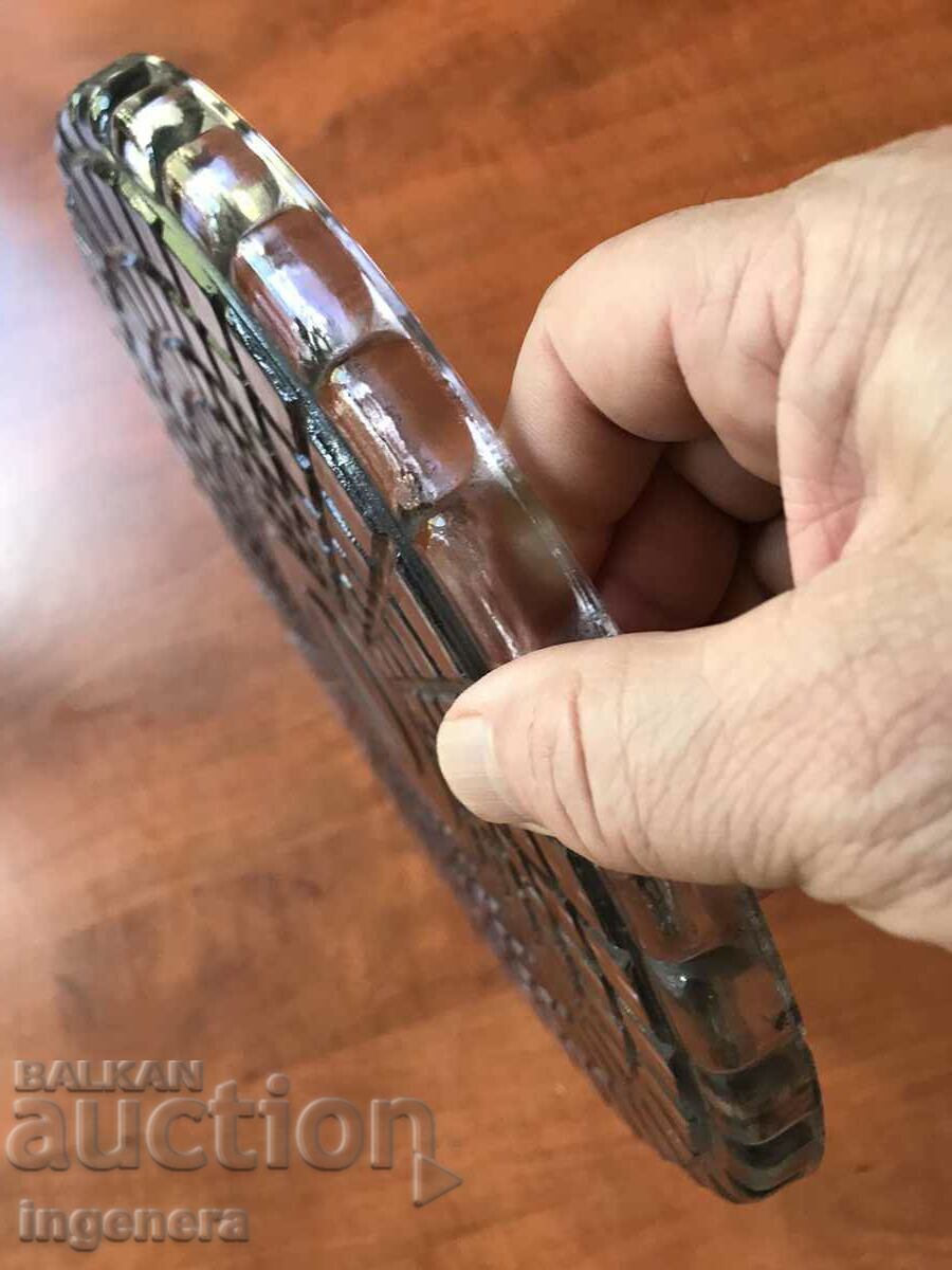 Auction TRAY PLATE GLASS COLORED RELIEF FROM SOCA Auction TRAY PLATE GLASS COLORED RELIEF FROM SOCA