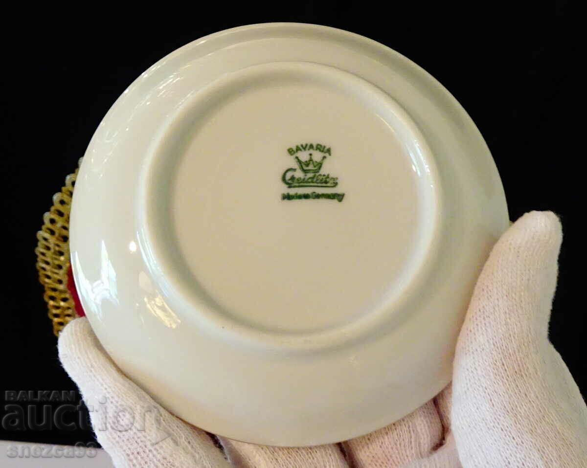 Delivery of Bavarian porcelain plate, opaline, Wertheim. Delivery of Bavarian porcelain plate, opaline, Wertheim.