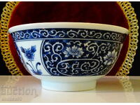 Antique Japanese Arita porcelain bowl.