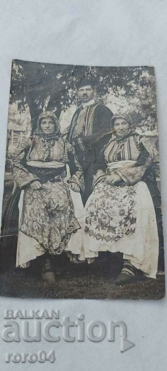 ANGEL HAJI MITOV - MACEDONIAN COSTUMES ANGEL HAJI MITOV - MACEDONIAN COSTUMES