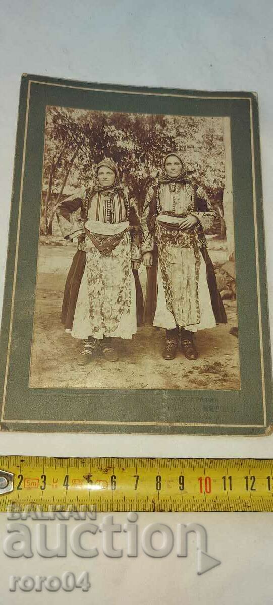 Delivery of ANGELINA AND MOTHER AND HAJI MYTHS - MACEDONIAN COSTUMES