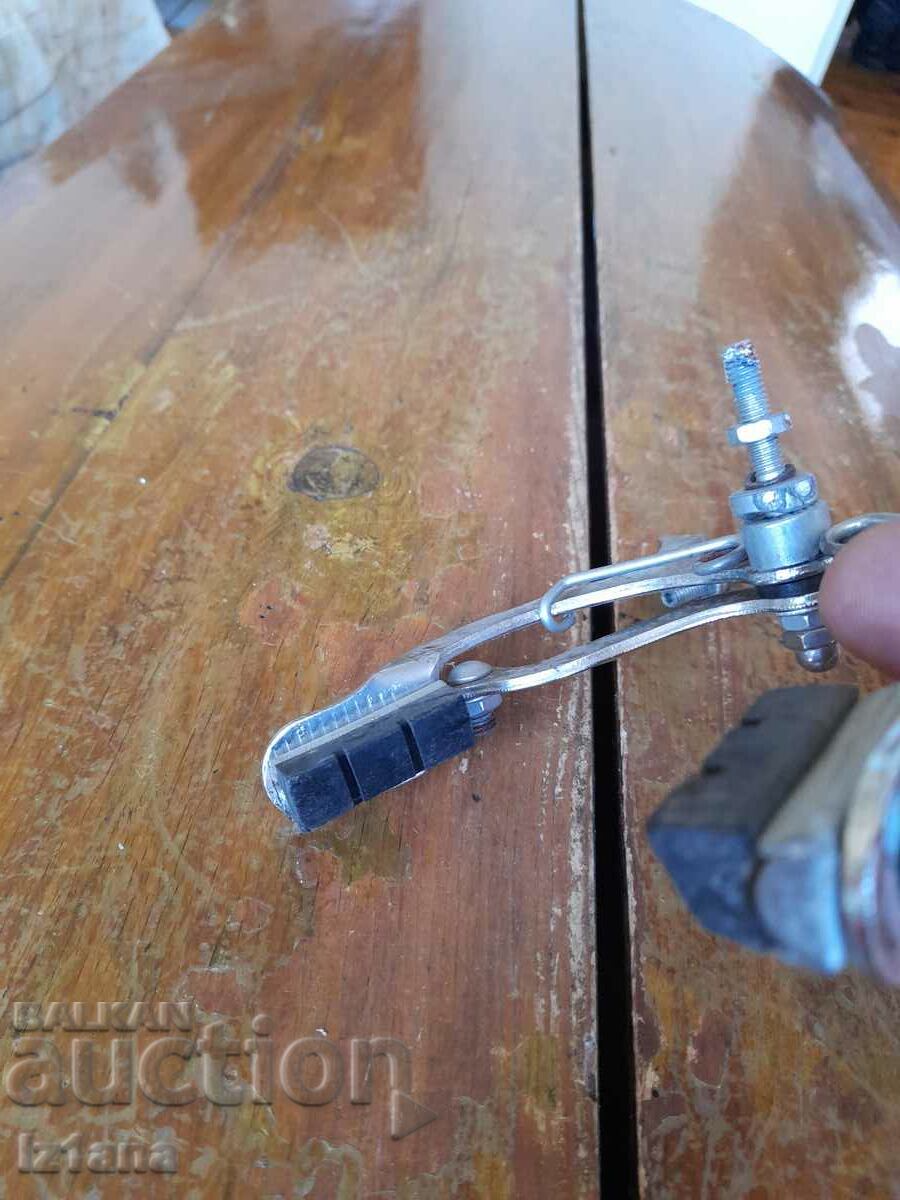 Delivery of Jaws for brake mechanism for bicycle, wheel