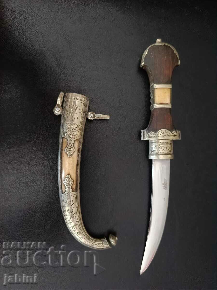 Moroccan knife