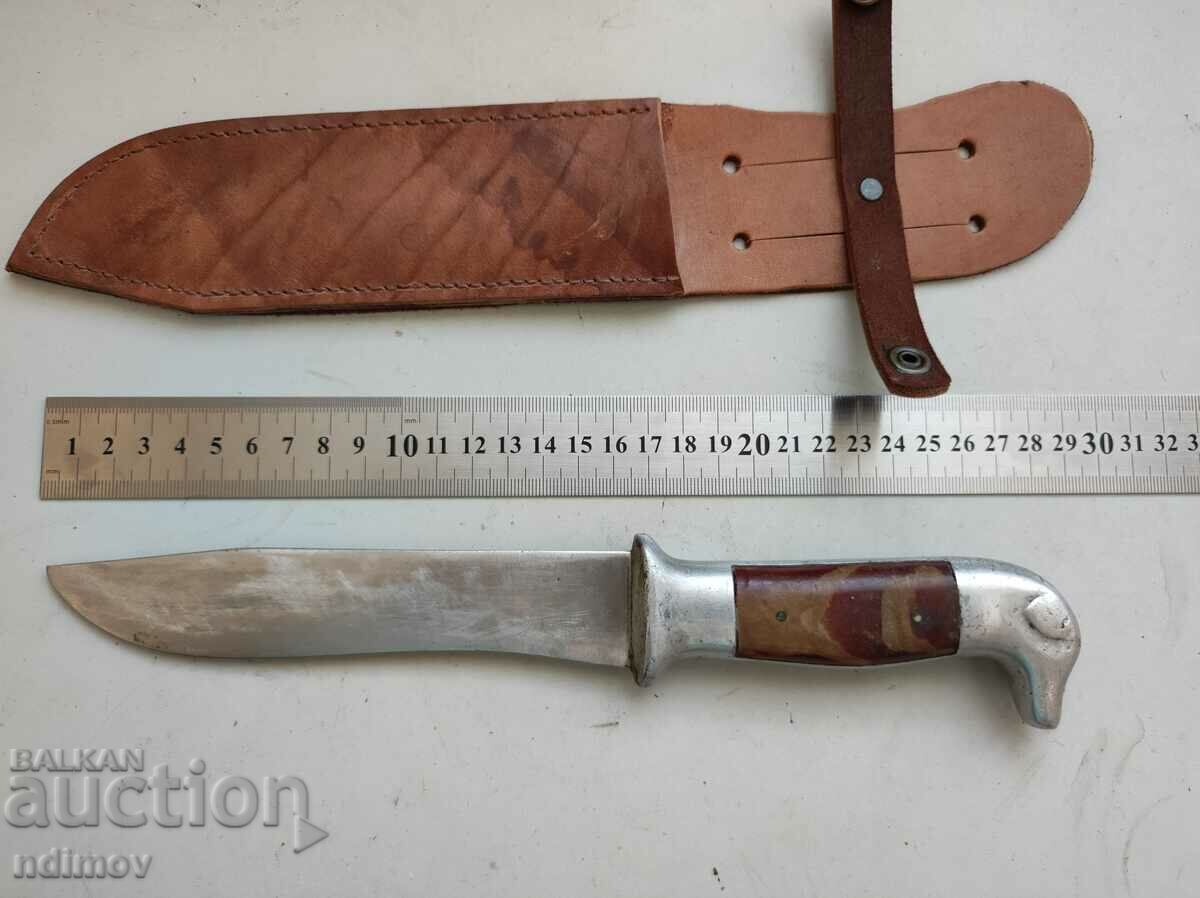 Hunting knife from the soca dog's head