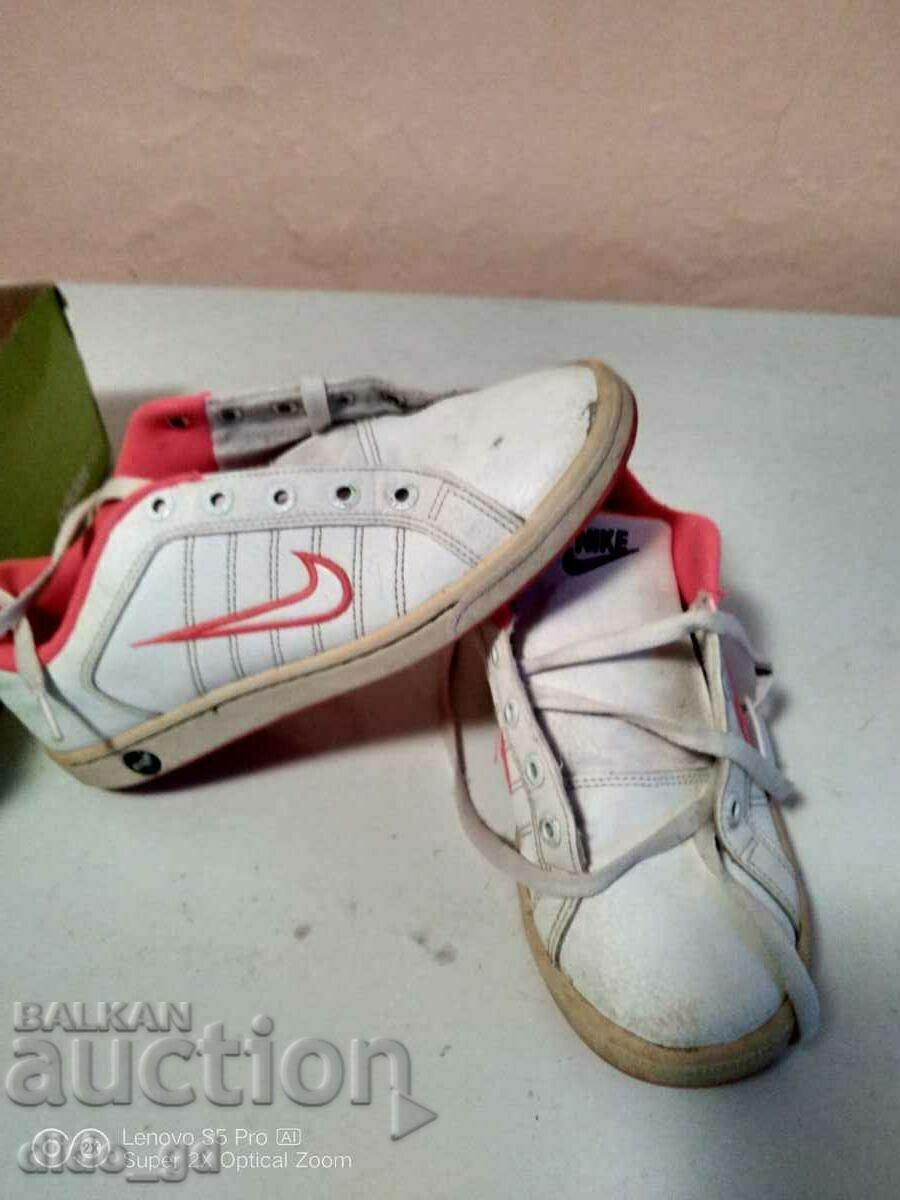 Pantofi de damă Nike