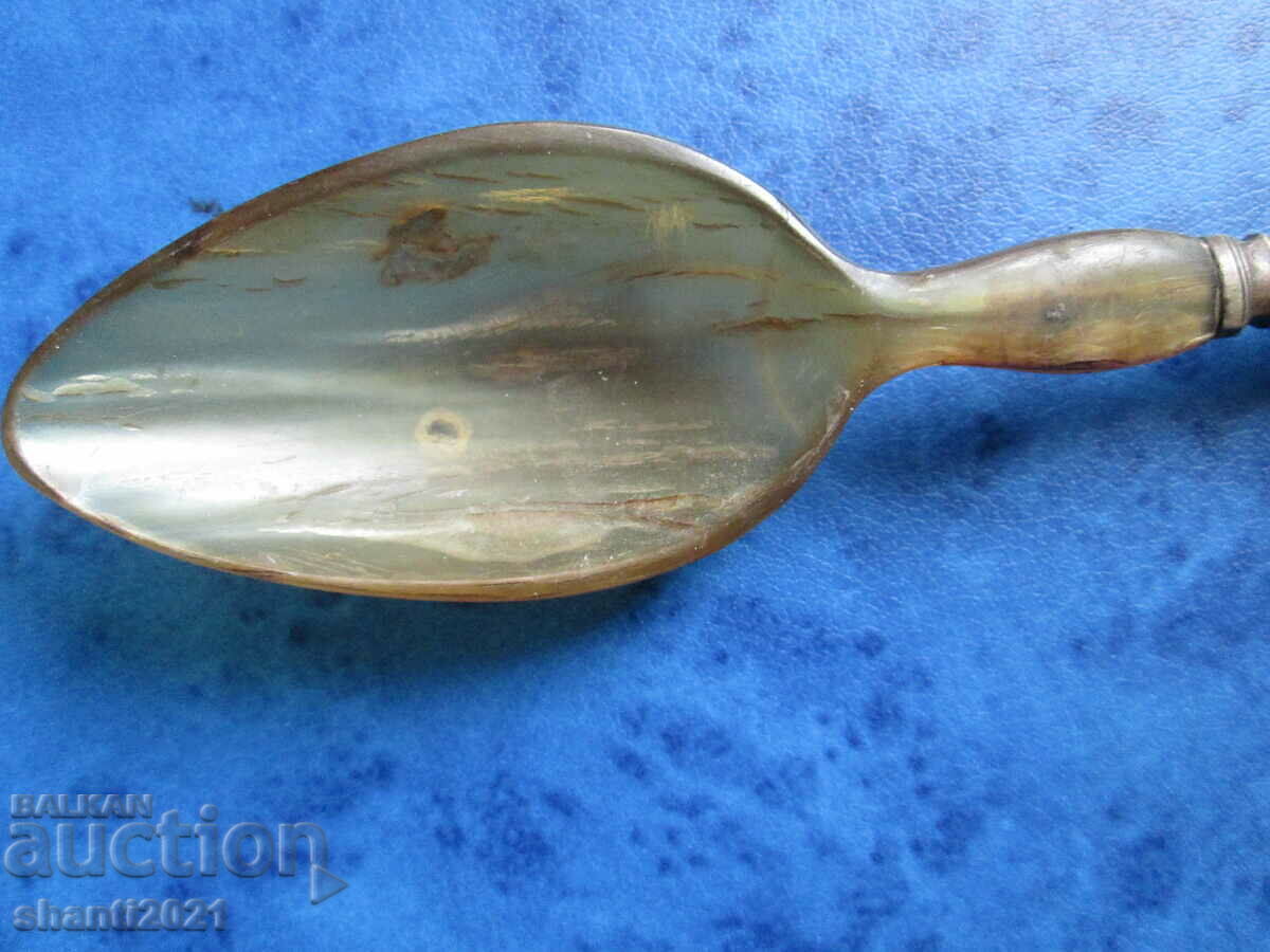 A very old horn spoon - 5