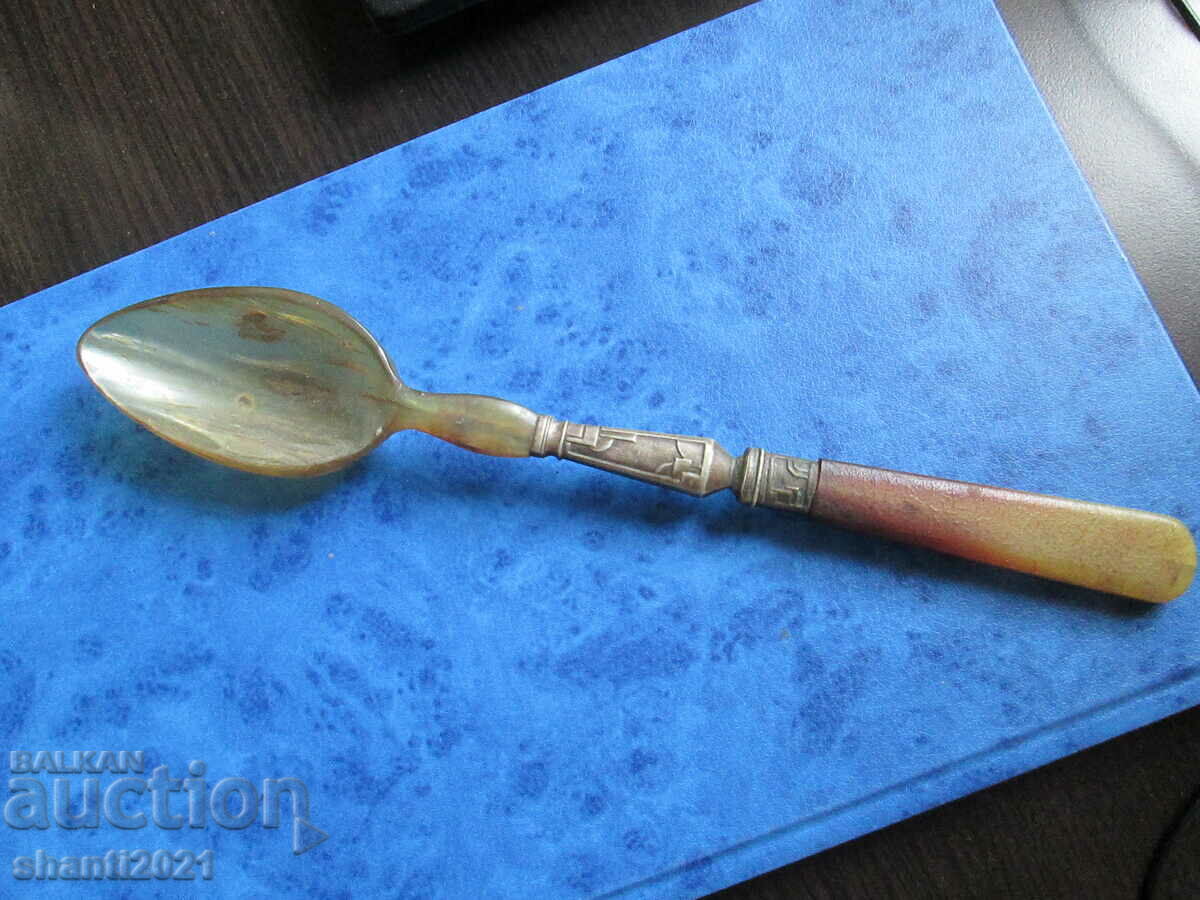 A very old horn spoon - 7