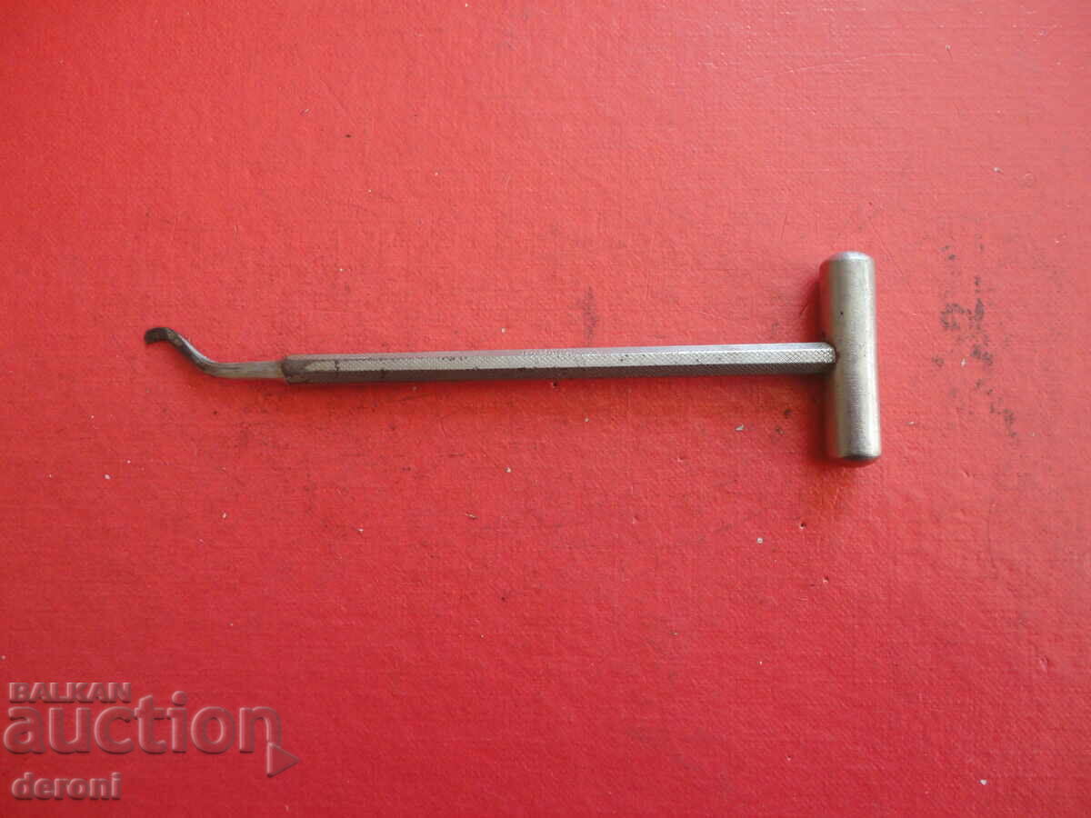 Delivery of L. J. Mason Antique Medical Instrument Delivery of L. J. Mason Antique Medical Instrument