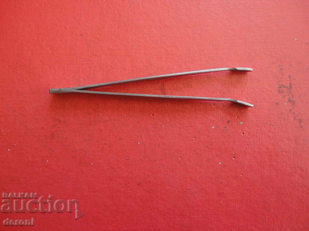 German medical dental tweezers tweezers with price 10.00 BGN | € 5.11 German medical dental tweezers tweezers with price 10.00 BGN | € 5.11