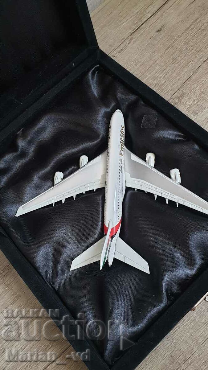 Auction Airbus A380 model aircraft Auction Airbus A380 model aircraft