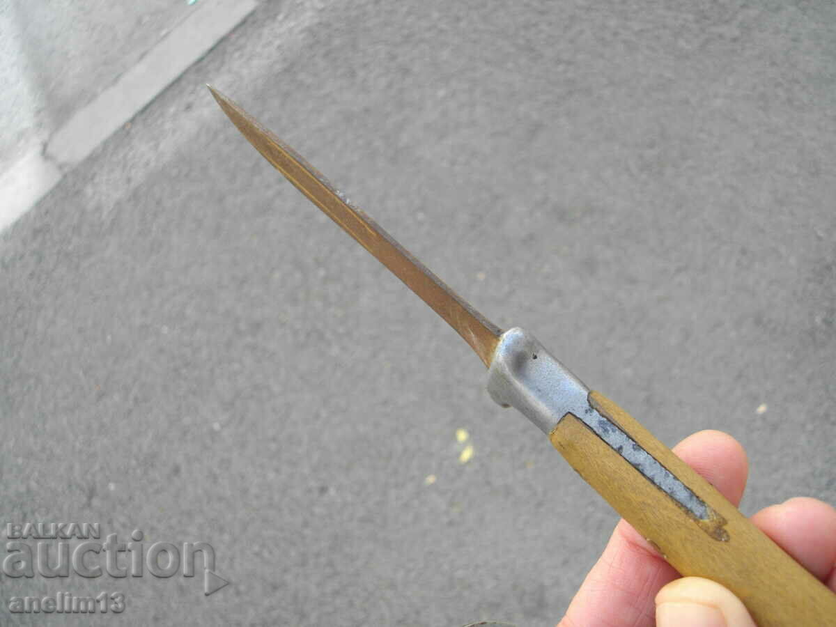 Delivery of OLD BULGARIAN KNIFE KNIFE WITH KANIA Delivery of OLD BULGARIAN KNIFE KNIFE WITH KANIA