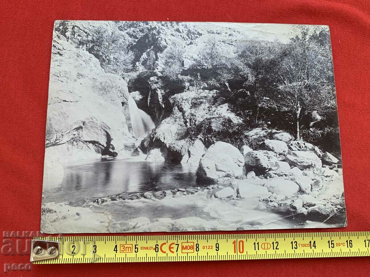 Аукцион Водопада в Карлово "Сучурум" Фотограф Георг Волц Аукцион Водопада в Карлово "Сучурум" Фотограф Георг Волц