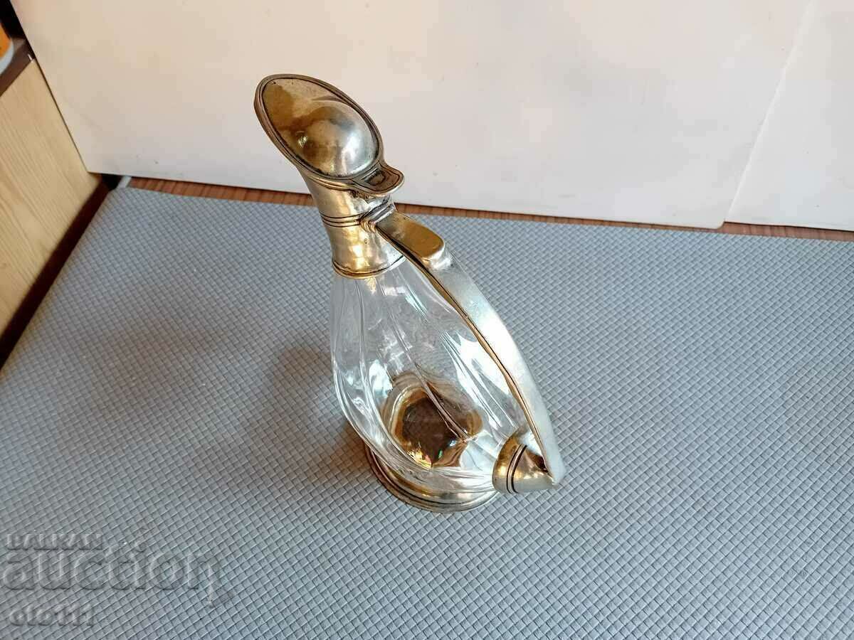 Delivery of OLD POT WITH METAL FITTINGS Delivery of OLD POT WITH METAL FITTINGS